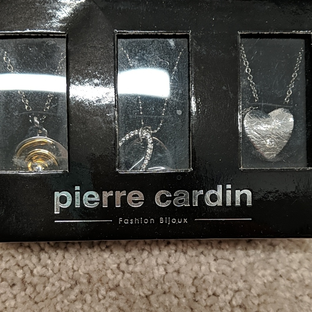 Pierre Cardin Pendant Set